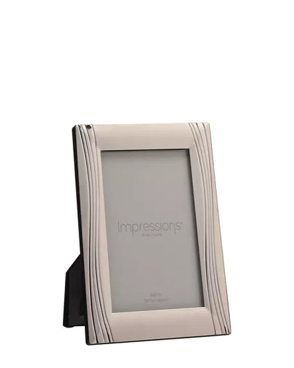 Satin Silverplated Photoframe - Shiny Wavy Design 4" x 6"