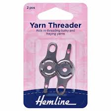 Needle Threader: Yarn